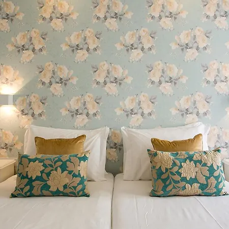 Amalia Near Rossio Square Gasthof 3*