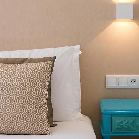 Amalia Near Rossio Square Πανσιόν