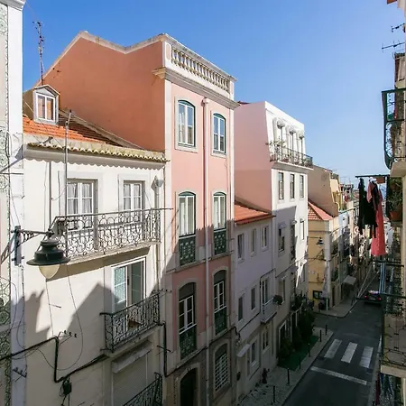 Amalia Near Rossio Square Lissabon