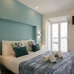 Amalia Near Rossio Square Guest house 3*