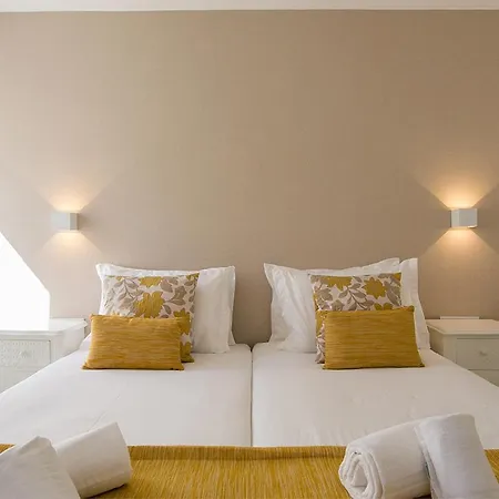 Πανσιόν Amalia Near Rossio Square 3*