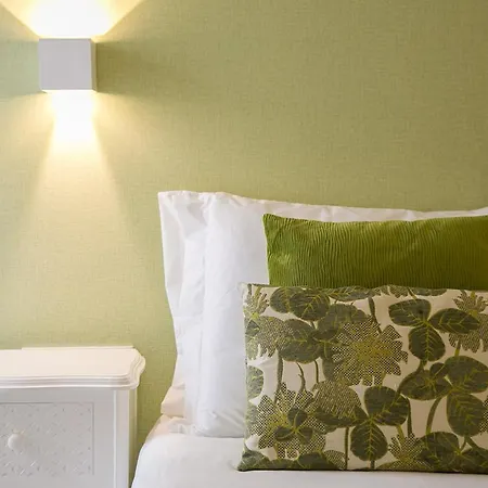 Amalia Near Rossio Square Lisboa