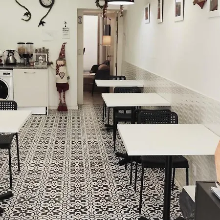 Πανσιόν Amalia Near Rossio Square 3*