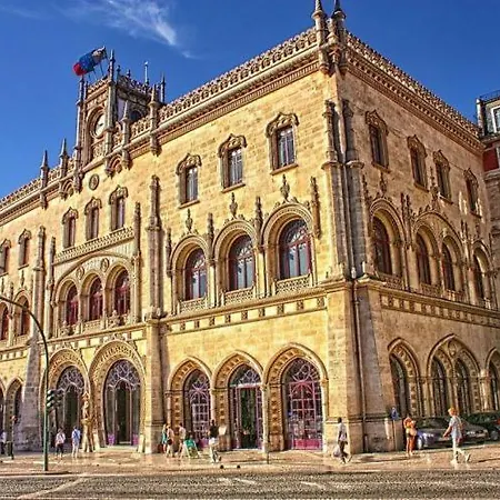 Amália Near Rossio Square Lisbona